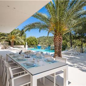 Luxury 6 Bedroom Brac Island Beach Front Villa With Heated Infinity Pool and lift near Sumartin sleeps 12